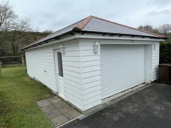 Detached Double Garage