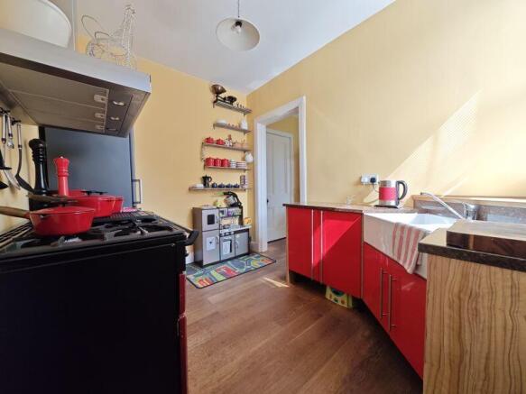 Photo 10