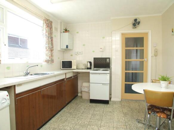 Kitchen/Breakfast...