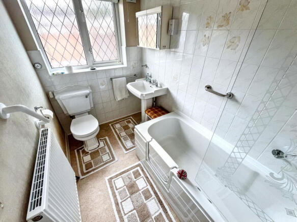 2 bed Detached Bungalow for sale Image 7