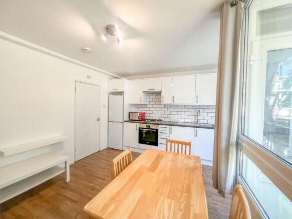 BATTEN28437305-09-2025__21-11-28_IMG_9490_edite...