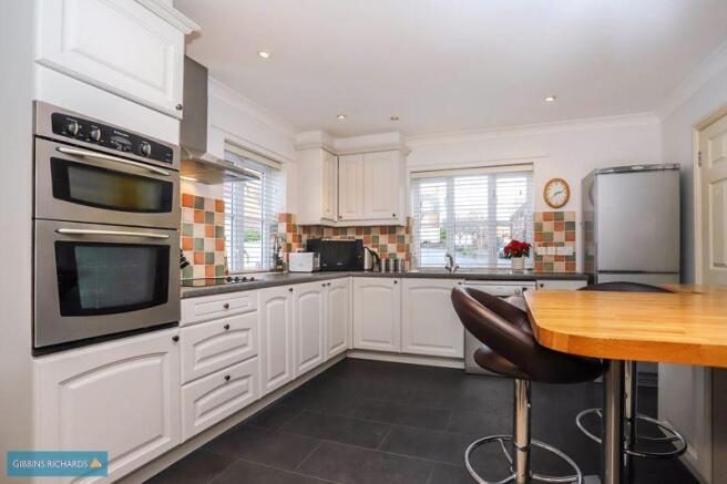 kitchen/dining...