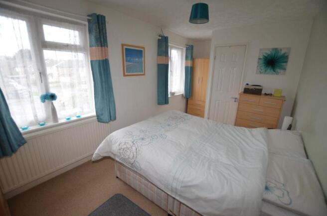 Bedroom 1.jpg