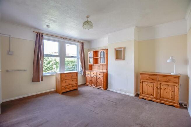 Living Room/Dining area