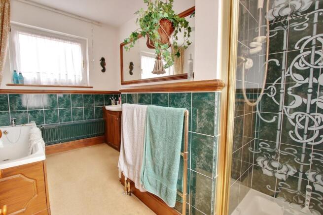 ENSUITE TO BEDROOM ONE