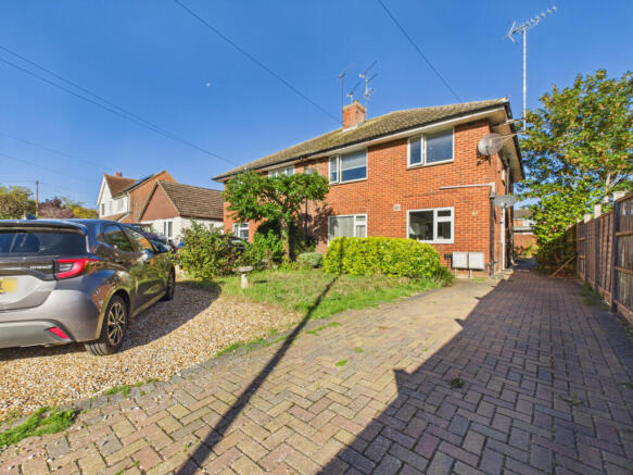 2 bed maisonette for sale Headley Road, Woodley R