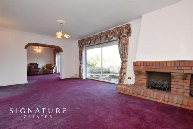 Lounge_Dining Room 2.jpg