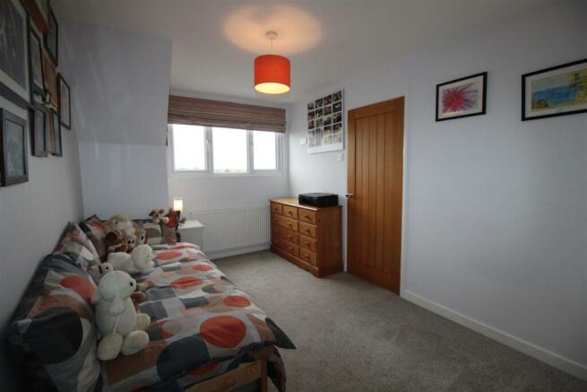 Anson Close, 11 Bedroom Three.JPG