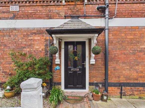 EweMove - Nelson Street - Front Door
