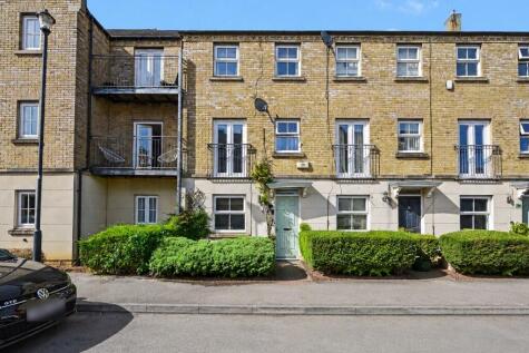 Avocet Close, Coton Park, Rugby