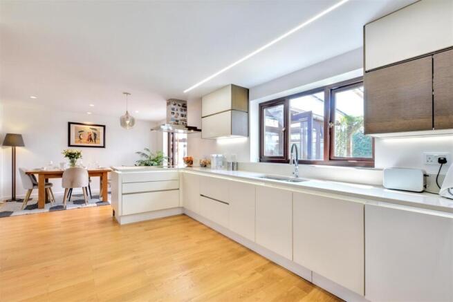 Kitchen_4.jpeg