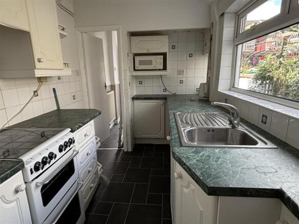 3 bed Terraced for sale Image 6