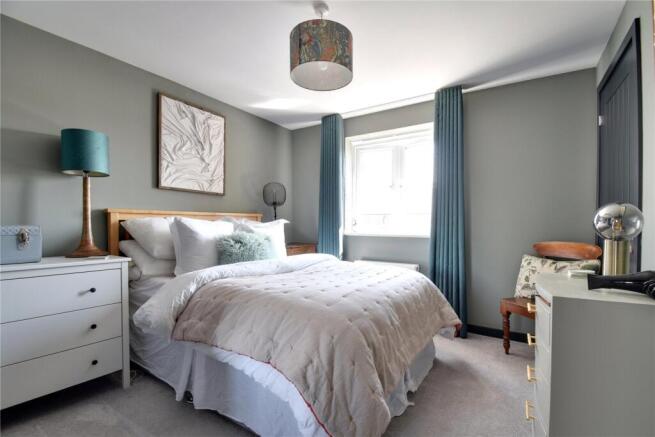 4 bed Detached for sale Image 7
