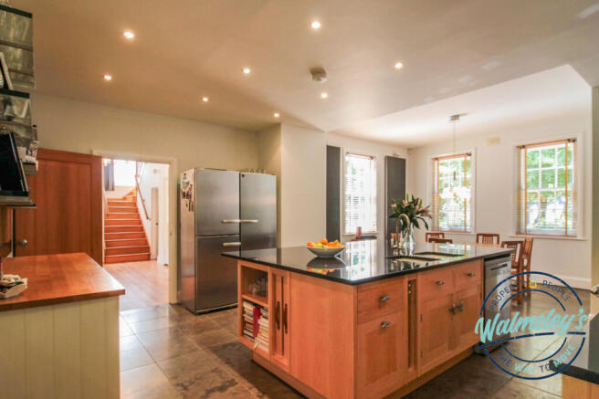 Kitchen dining room