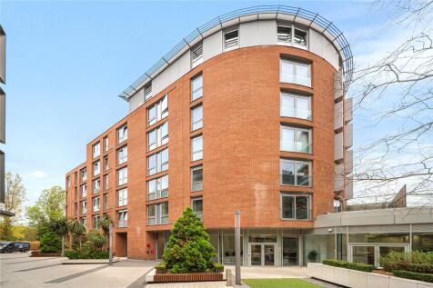Walpole Lodge, 7 Plaza Gardens, London, SW15
