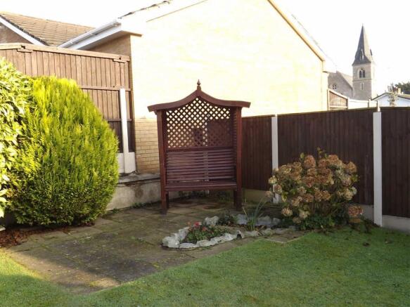 GARDEN PHOTO