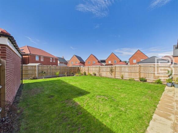 Rear Garden (2).jpg