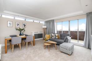 32, 26 Consort House, Queensway, London W2 3RX