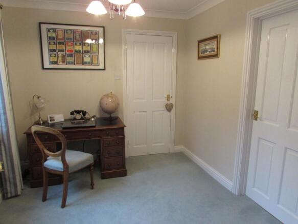 Photo 8