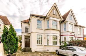 Flat A, 320, High Road, Wood Green, London N22 8JR