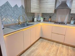 Flat 36, 3 Breacher House, Handley Page Road, Barking IG11 0UX