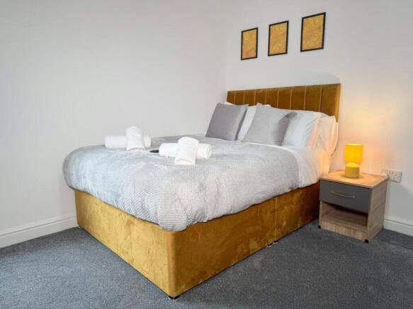 5 bed House to rent Image 7