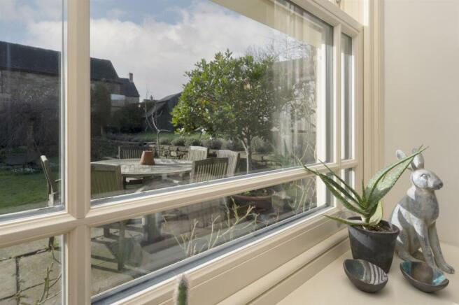 Sitting Room view to rear garden.jpg