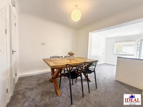 3 bed Semi-Detached for sale Image 6