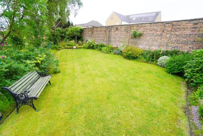 communal garden space.jpg