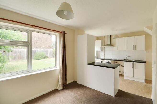 Hayling Avenue, Little Paxton, PE19 photo 4