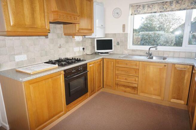 6 Highfield -...
