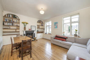 43, Tollington Park, London N4 3QP
