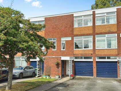 Abbots Way, Finchfield, Wolverhampton, WV3 9LR