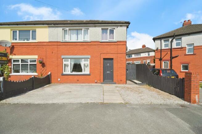 61, Common Lane, Leigh, WN7 photo 4