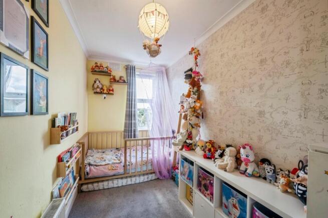 4 bed Semi-Detached for sale Image 12