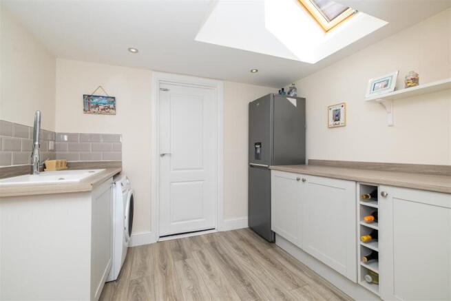 3 bed Detached for sale Image 8
