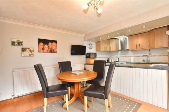 Kitchen/Dining Area