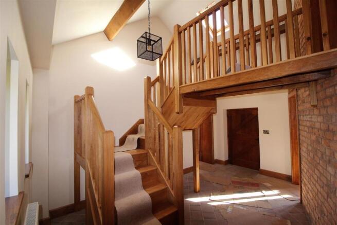 Entrance Hallway 2.JPG