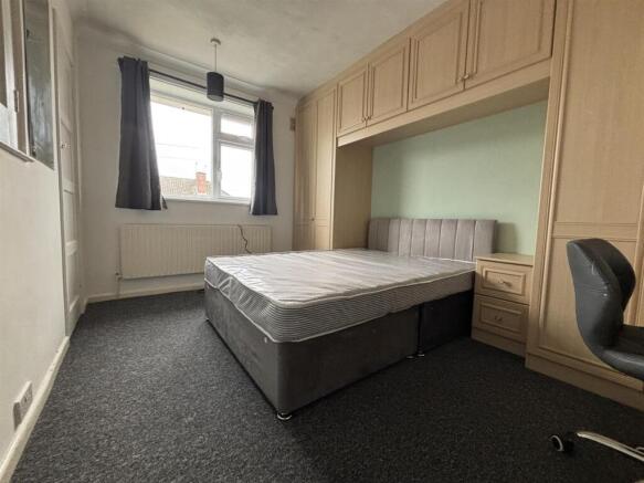Bedroom 4.jpg