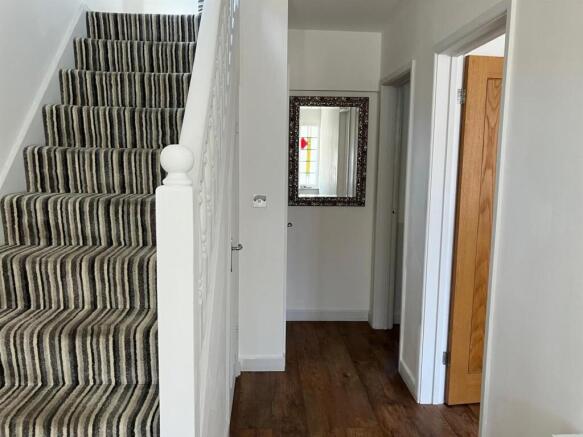 pics hallway.jpg