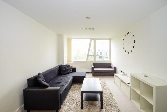 Lounge/ Kitchen