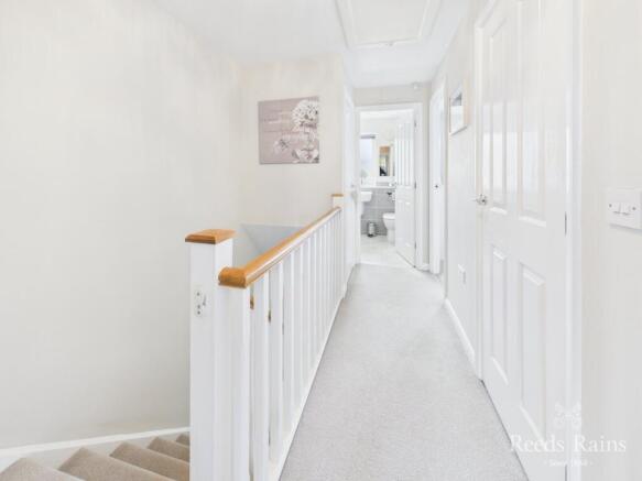 3 bed Semi-Detached for sale Image 8