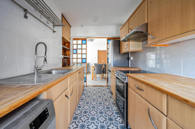 1408209-15-6980a5...