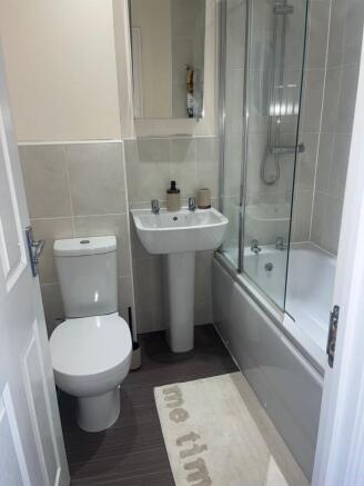 3 bed Terraced to rent Image 10