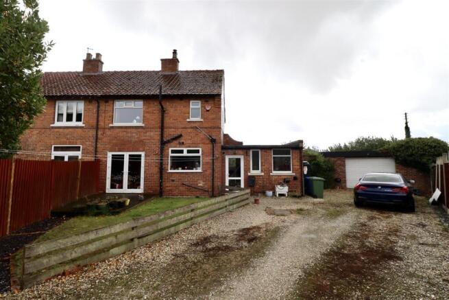 3 bed Semi-Detached for sale Image 10