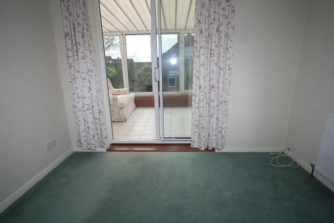 BEDROOM 2