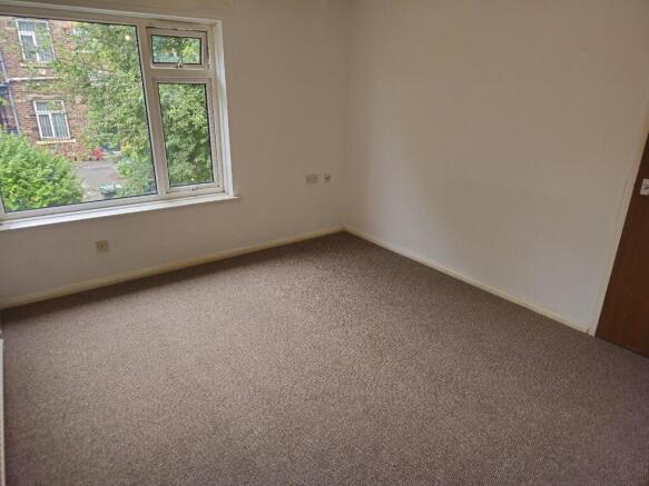 1 bed Apartment to rent Image 6