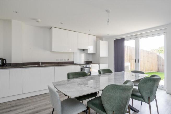 62 Parkes Avenue_11.jpg