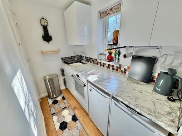 Modern Fitted Kitchen