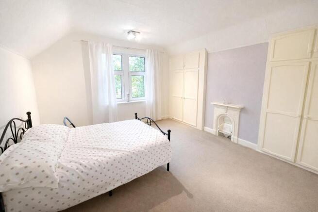 4 bed Semi-Detached for sale Image 11
